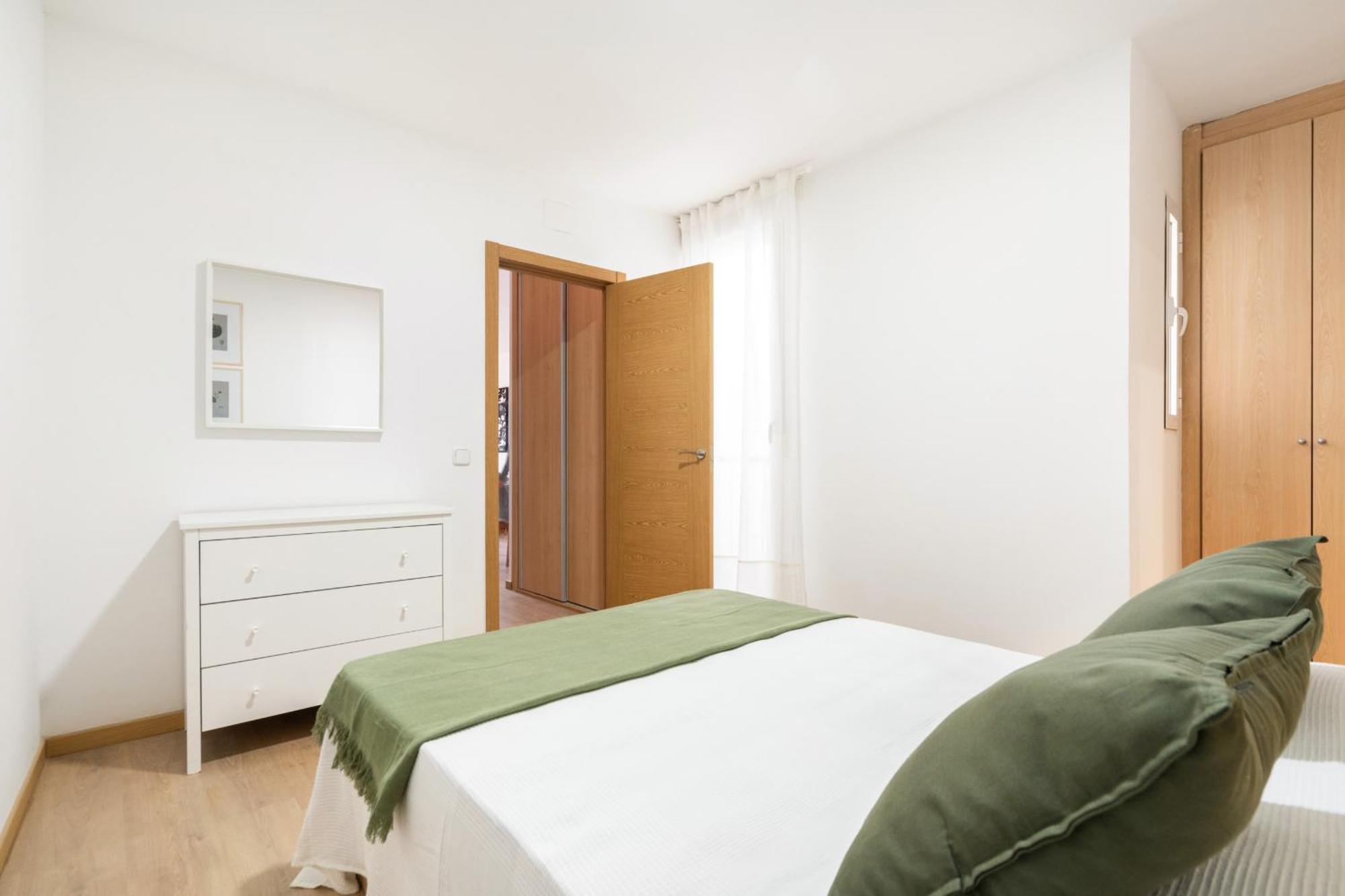 Apartamento En La Avenida De La Albufera Alquiler Temporal Madrid Exterior foto