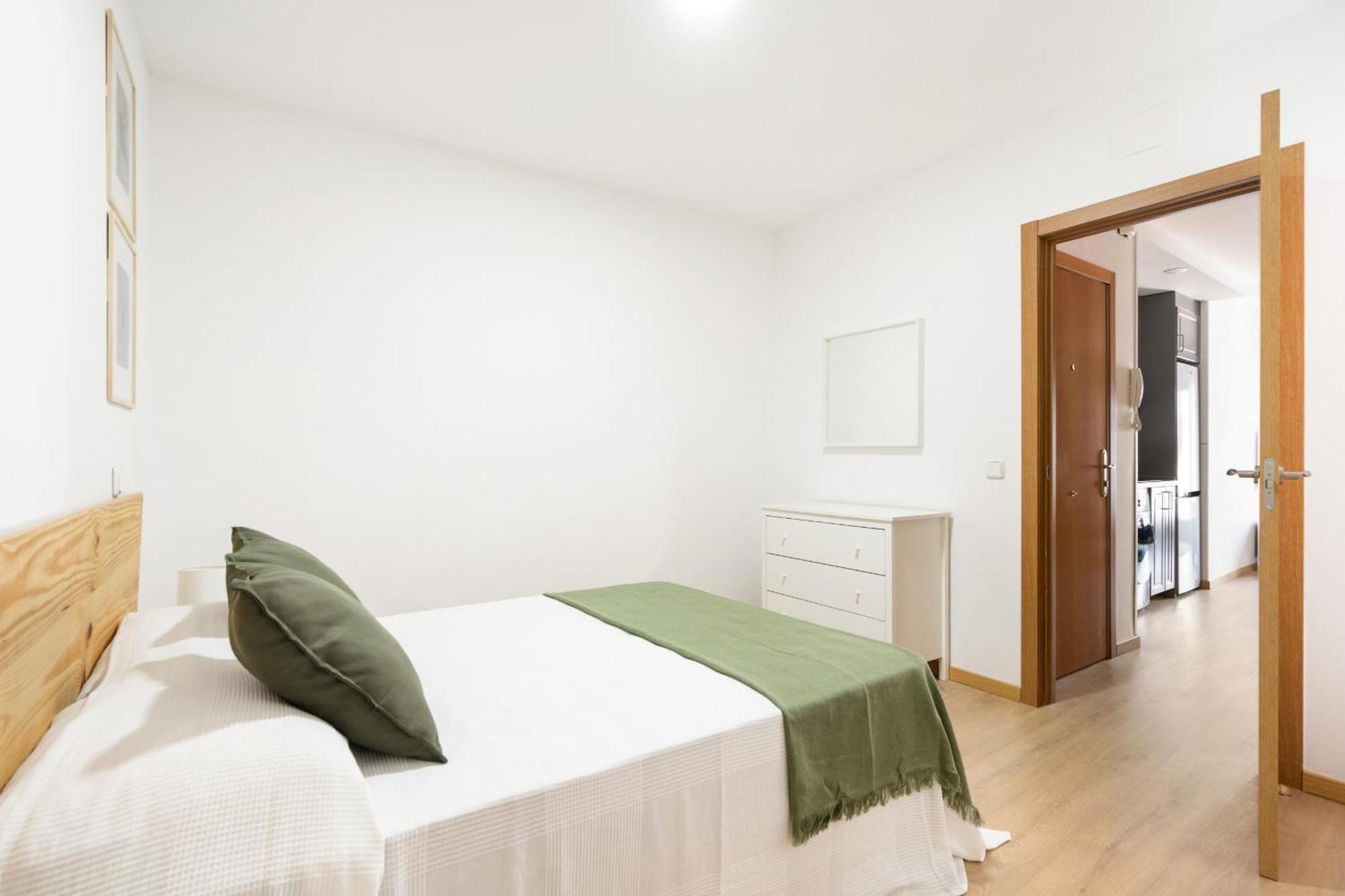 Apartamento En La Avenida De La Albufera Alquiler Temporal Madrid Exterior foto
