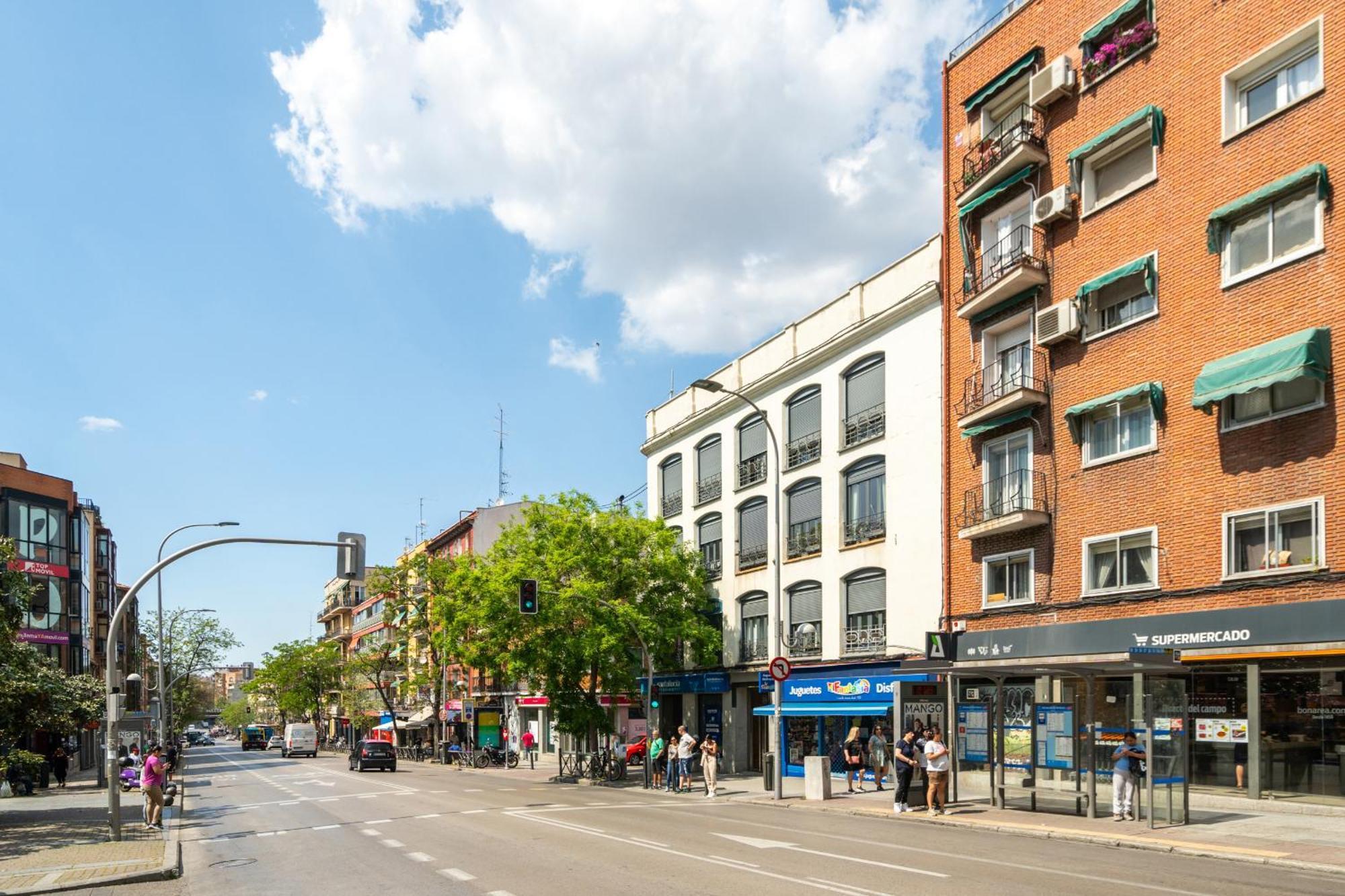 Apartamento En La Avenida De La Albufera Alquiler Temporal Madrid Exterior foto